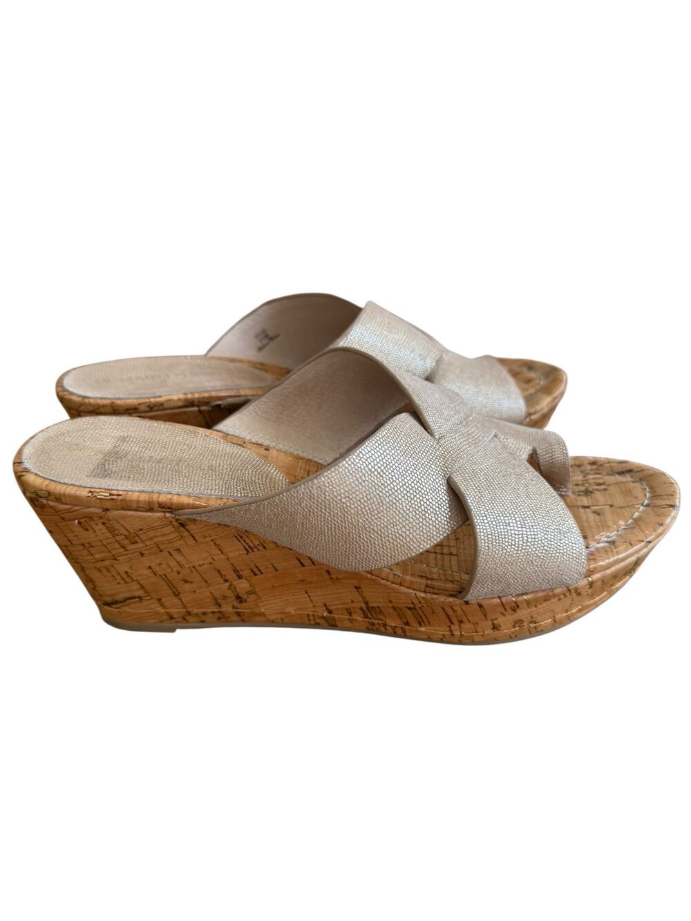 Donald J Pliner Fuji 2 Gold Leather Cork Wedge Toe Ring Sandals Size 9.5